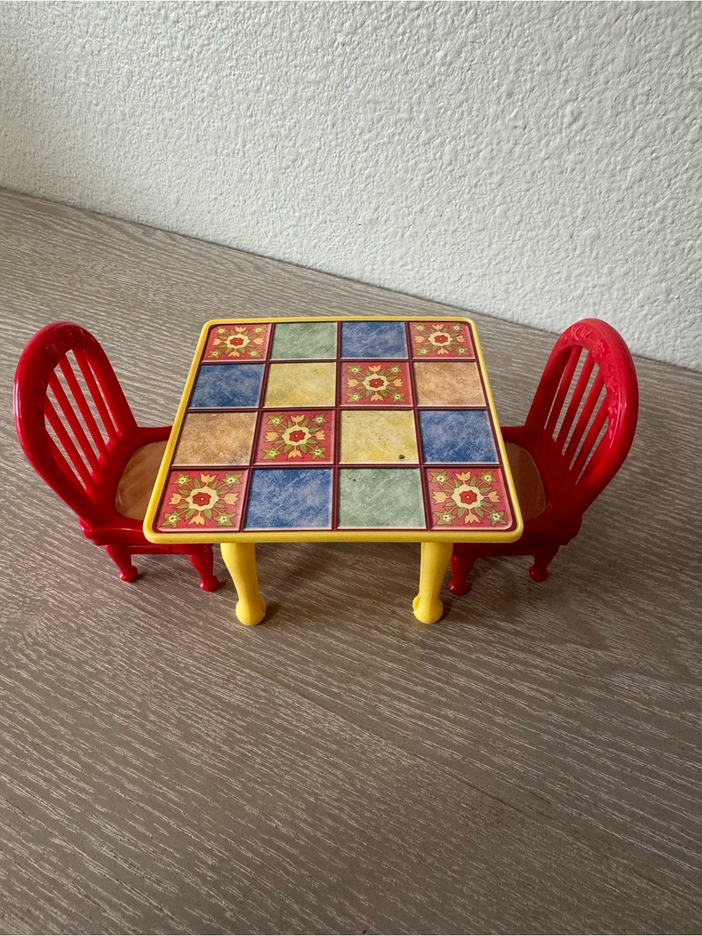 Fisher-Price Loving Family Dollhouse Kitchen Quilt-Top Table